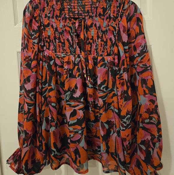 Entro Vibrant Patterned Top - Picture 7 of 11